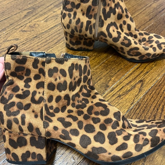 A New Day Leopard print booties - Picture 5 of 7